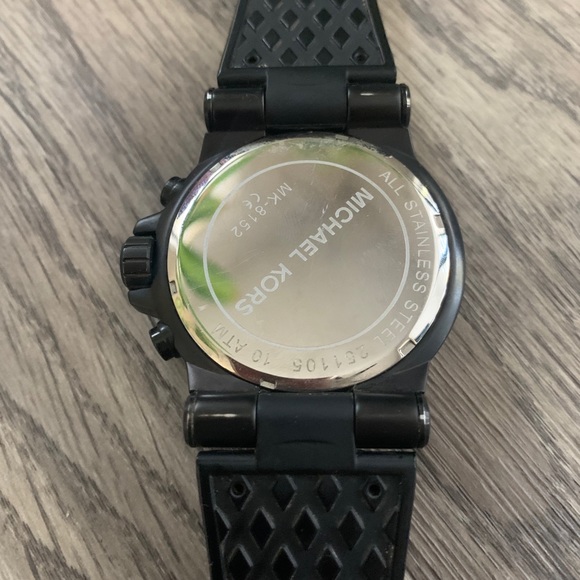 ✨MICHAEL KORS Black✨ - Picture 3 of 4